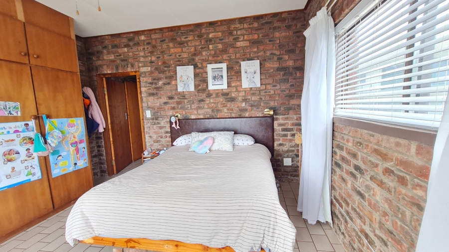 5 Bedroom Property for Sale in Dana Bay Western Cape